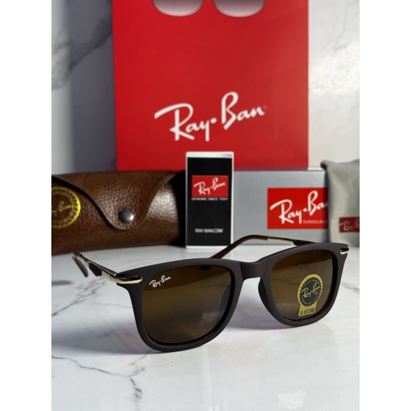 Lentes RAY-BAN — Ref. LF-L217-0609 con el packaging mostrado en la fotografía
