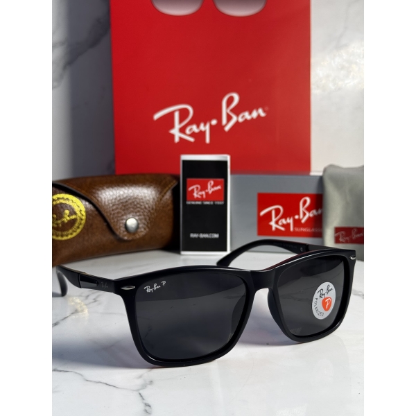 Lentes RAY-BAN — Ref. LF-L217-0614 con el packaging mostrado en la fotografía
