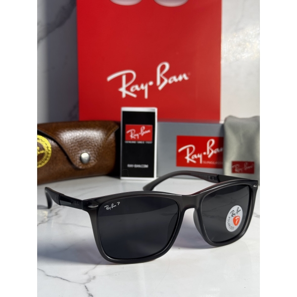 Lentes RAY-BAN — Ref. LF-L217-0617 con el packaging mostrado en la fotografía