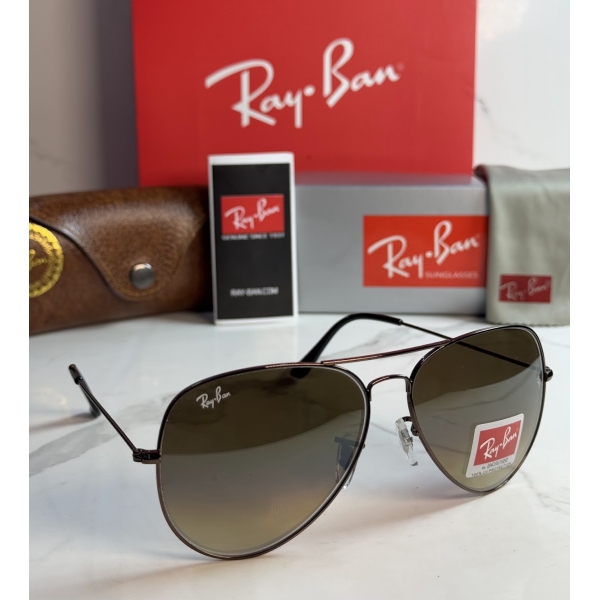 Lentes RAY-BAN — Ref. LF-L217-0620 con el packaging mostrado en la fotografía