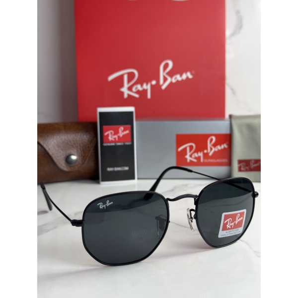 Lentes RAY-BAN — Ref. LF-L217-0641 con el packaging mostrado en la fotografía