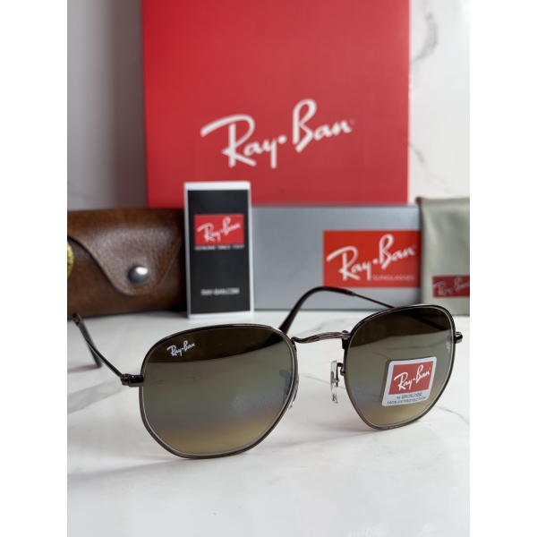 Lentes RAY-BAN — Ref. LF-L217-0643 con el packaging mostrado en la fotografía