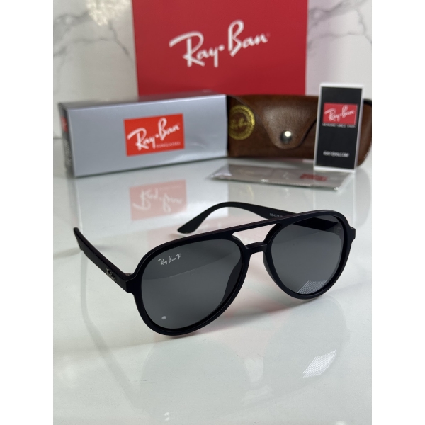 Lentes RAY-BAN — Ref. LF-L217-0646 con el packaging mostrado en la fotografía