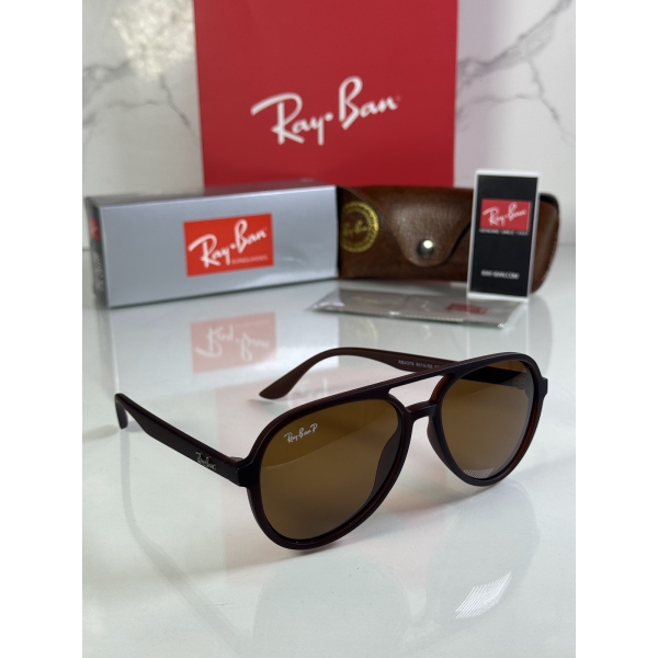 Lentes RAY-BAN — Ref. LF-L217-0651 con el packaging mostrado en la fotografía