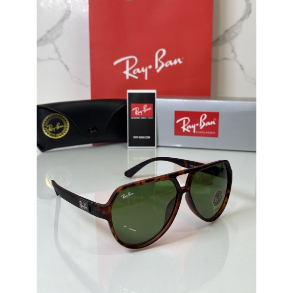 Lentes RAY-BAN — Ref. LF-L217-0653 con el packaging mostrado en la fotografía