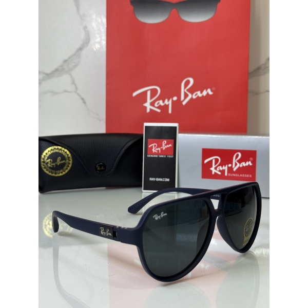Lentes RAY-BAN — Ref. LF-L217-0655 con el packaging mostrado en la fotografía