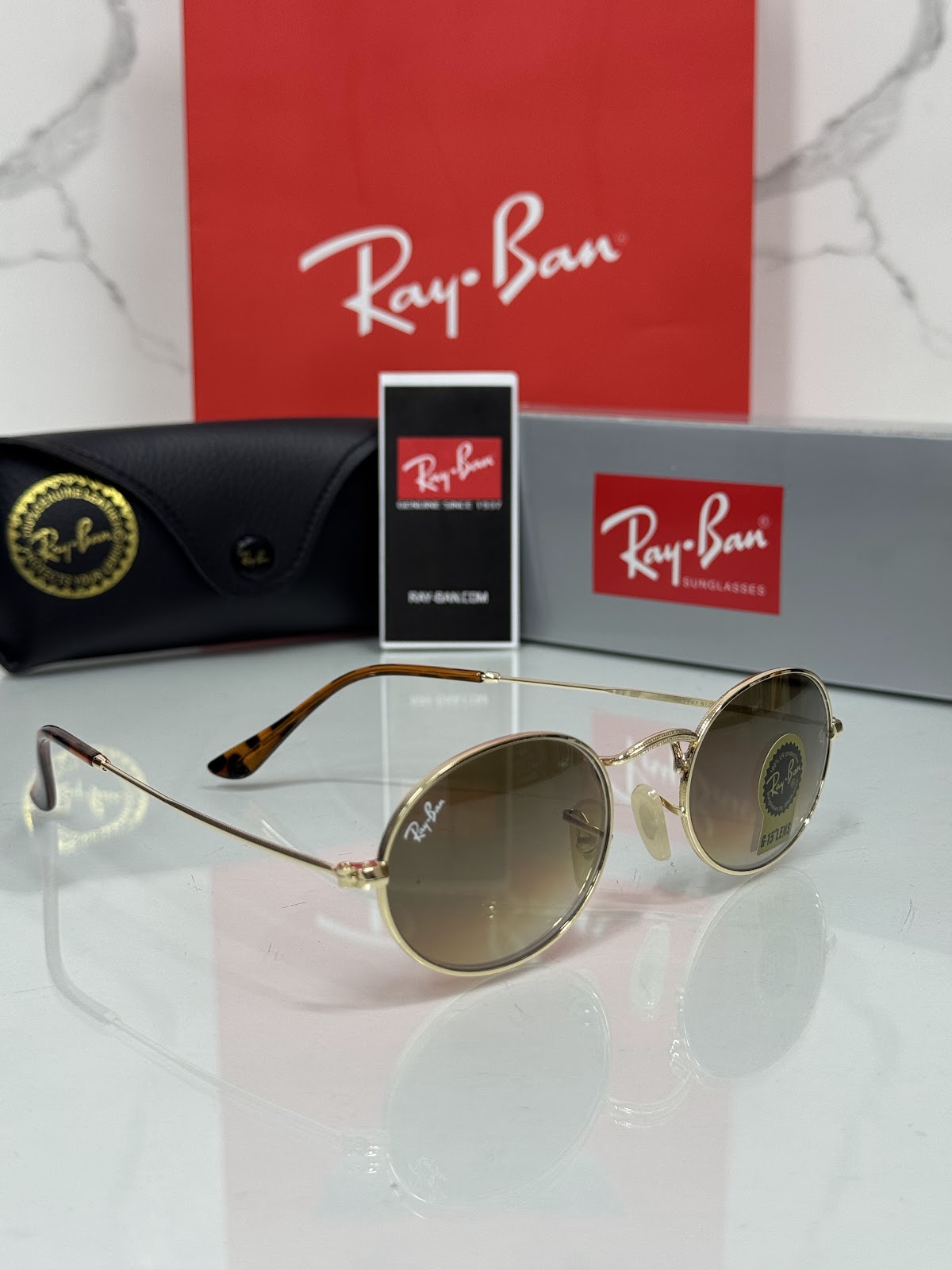 Lentes RAY-BAN — Ref. LF-L217-0675 con el packaging mostrado en la fotografía