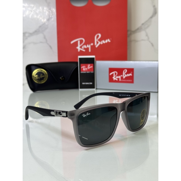 Lentes RAY-BAN — Ref. LF-L217-0694 con el packaging mostrado en la fotografía