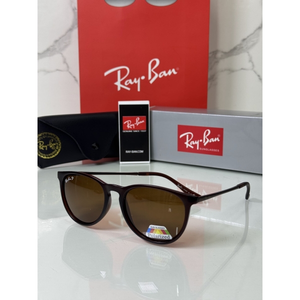 Lentes RAY-BAN — Ref. LF-L217-0697 con el packaging mostrado en la fotografía