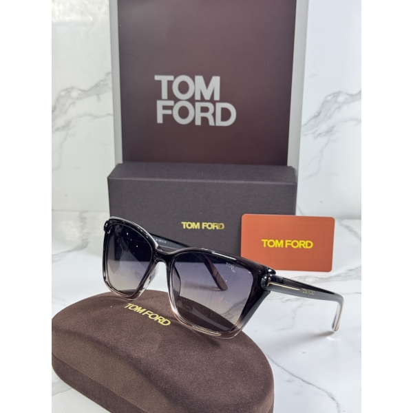 Lentes TOM FORD — Ref. LF-L220-0011 con el packaging mostrado en la fotografía