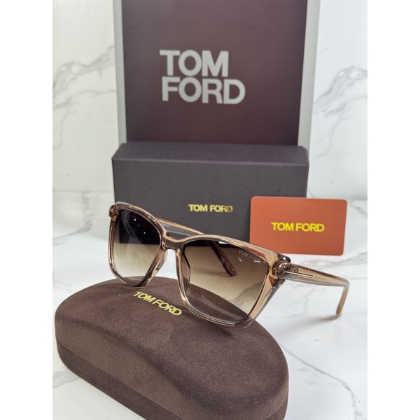 Lentes TOM FORD — Ref. LF-L220-0012 con el packaging mostrado en la fotografía