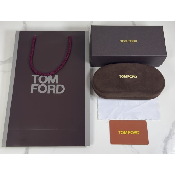 Lentes TOM FORD — Ref. LF-L220-0013 con el packaging mostrado en la fotografía