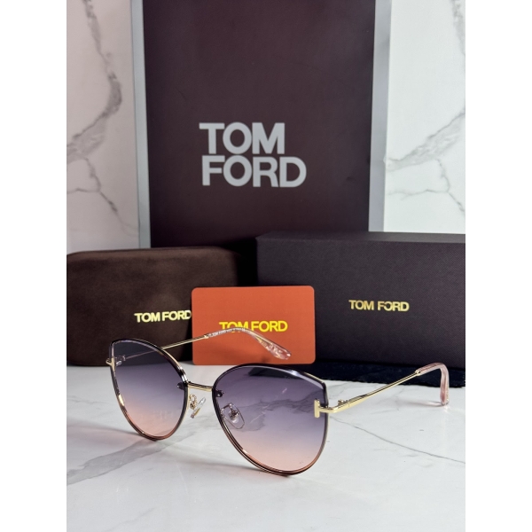 Lentes TOM FORD — Ref. LF-L220-0015 con el packaging mostrado en la fotografía