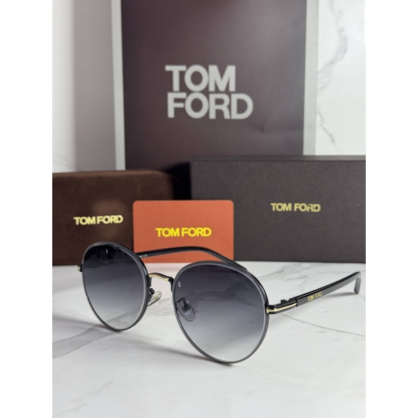Lentes TOM FORD — Ref. LF-L220-0023 con el packaging mostrado en la fotografía