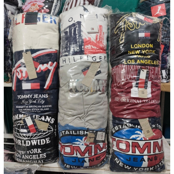 Fardo Tommy Hilfiger de remeras y chombas de adulto x26